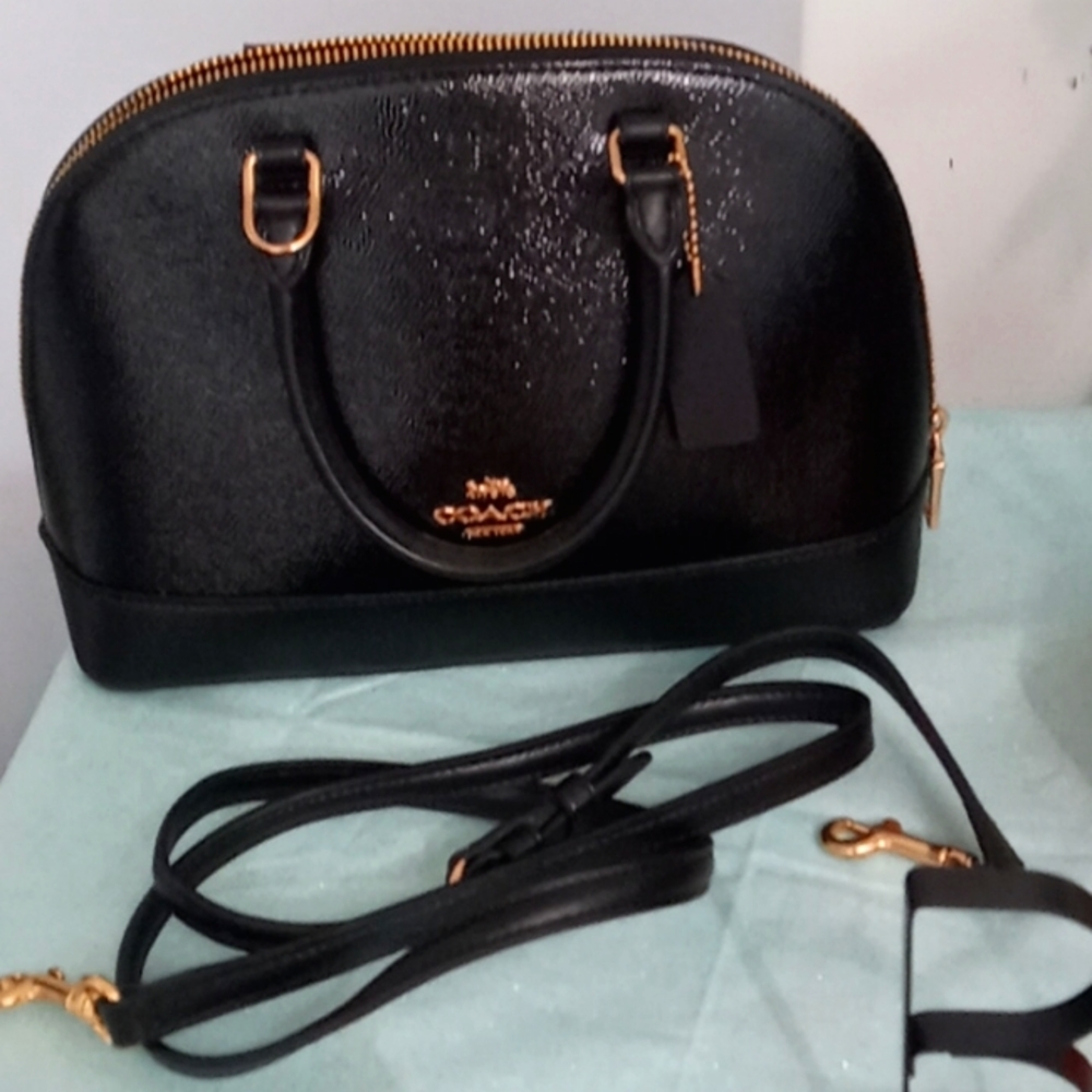 LIKE NEW BEAUTIFUL COACH PURSE/CROSSBODY